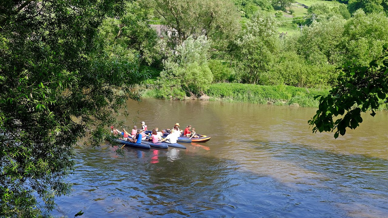 Splouvání Ohře na kánoi nebo raftu